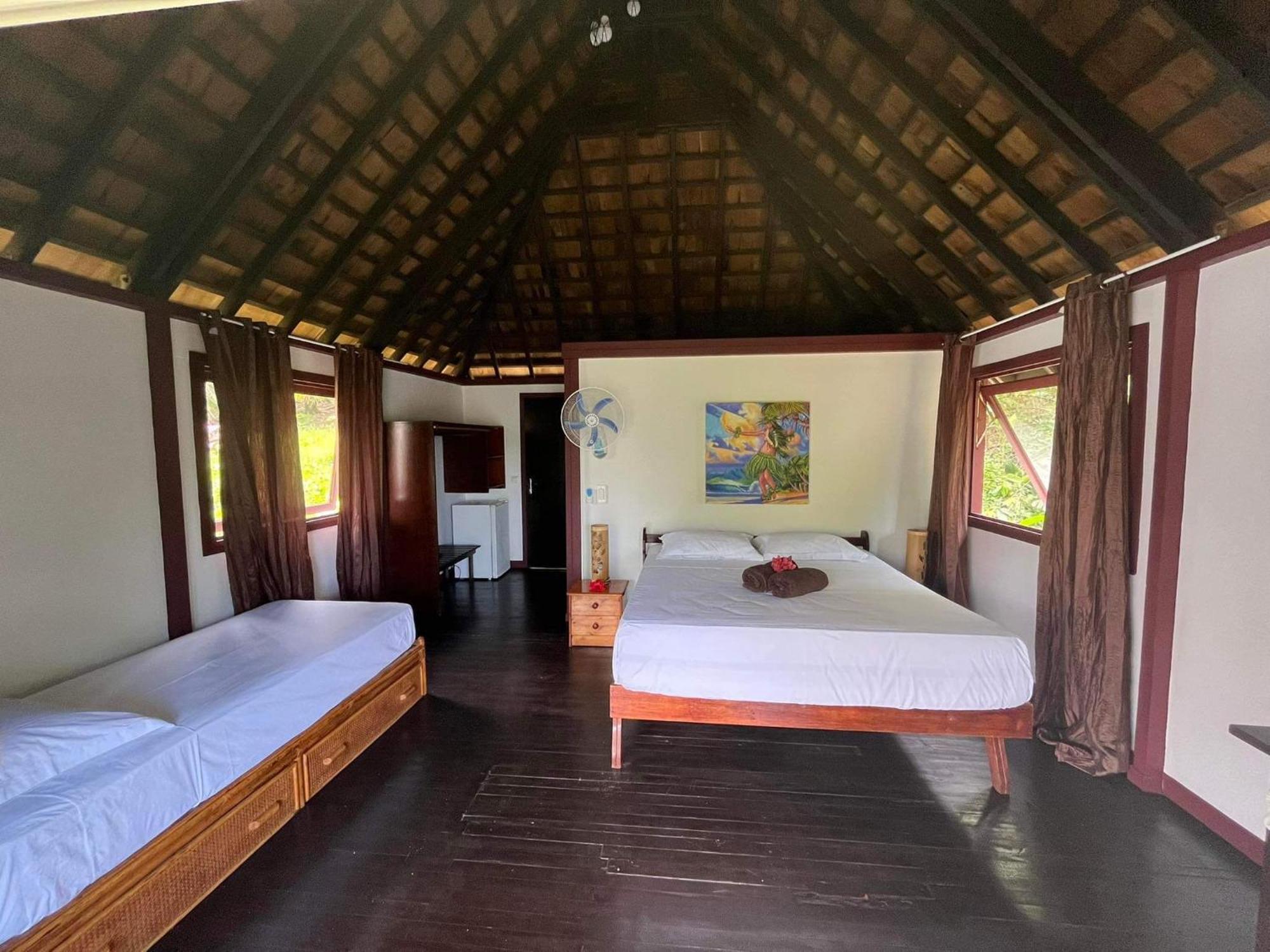 Pension Hibiscus Taha'A Vaitoare  Buitenkant foto
