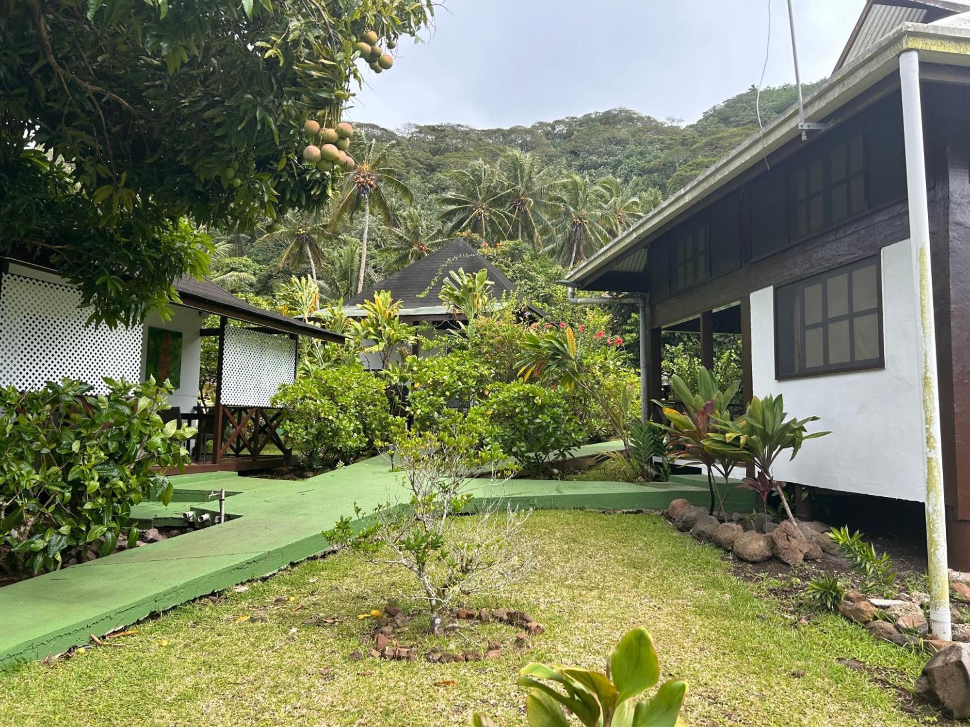 Pension Hibiscus Taha'A Vaitoare  Buitenkant foto