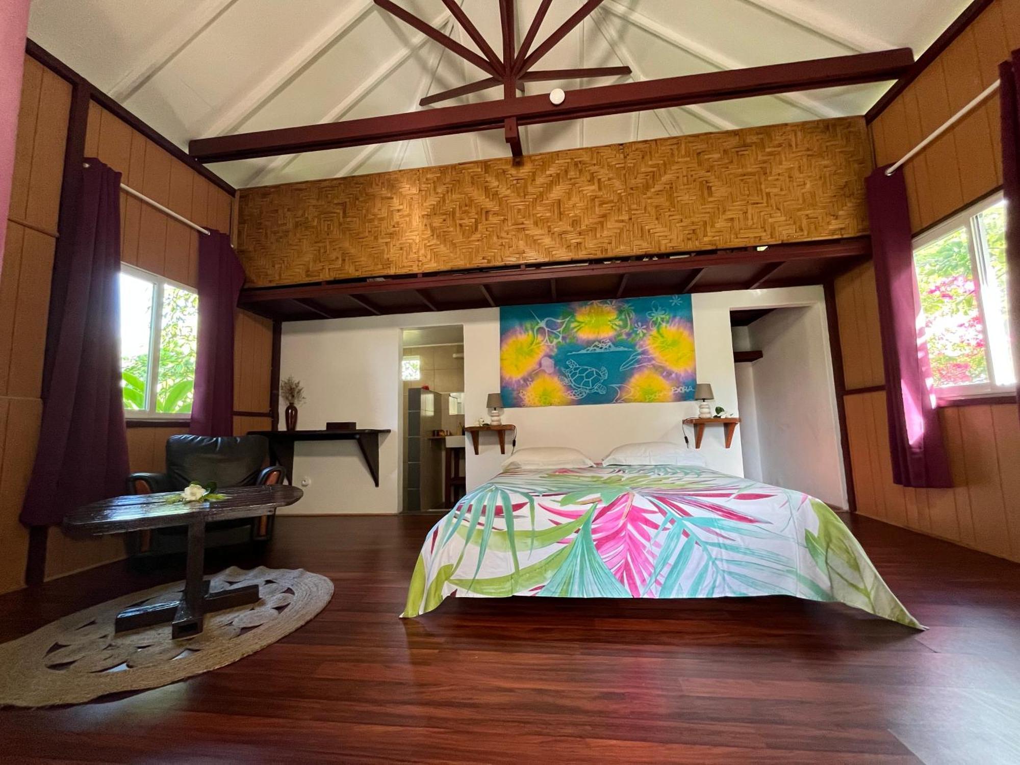 Pension Hibiscus Taha'A Vaitoare  Buitenkant foto